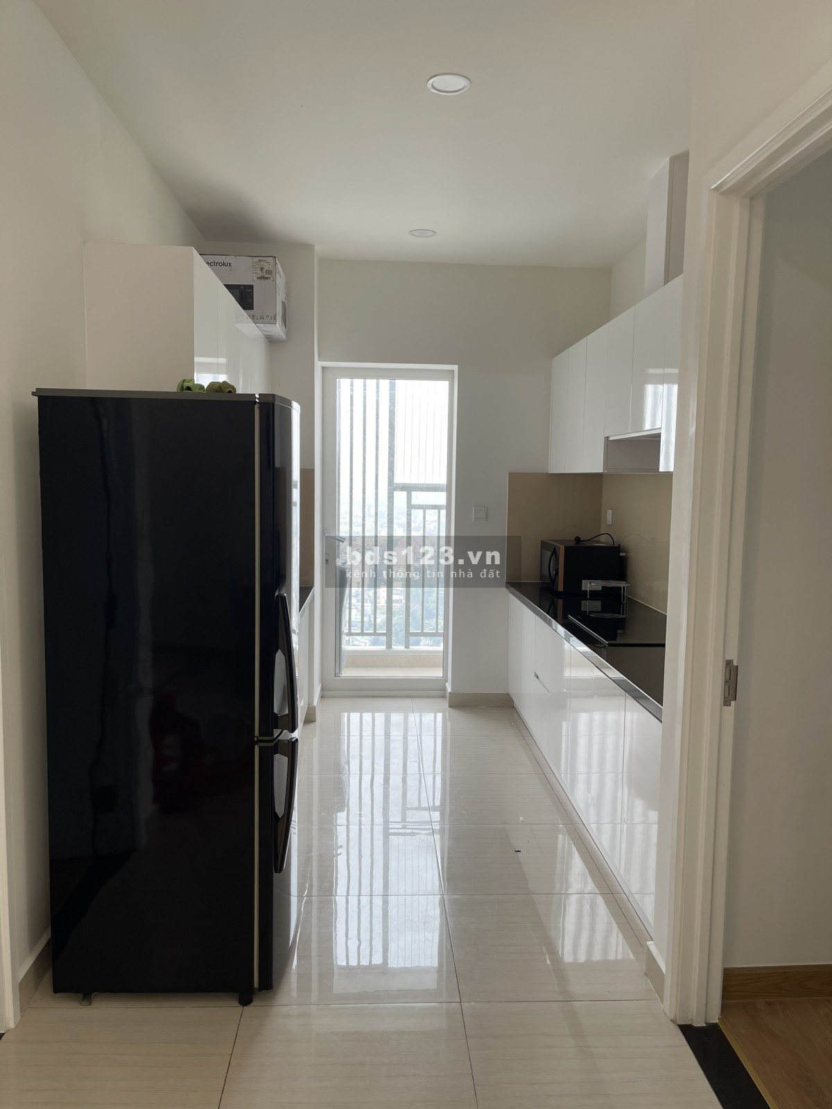 Cho thuê căn góc 2pn 78m full nội thất 11 triệu/th - Moonlight Boulevard, Bình Tân. Lh: 0938308438.