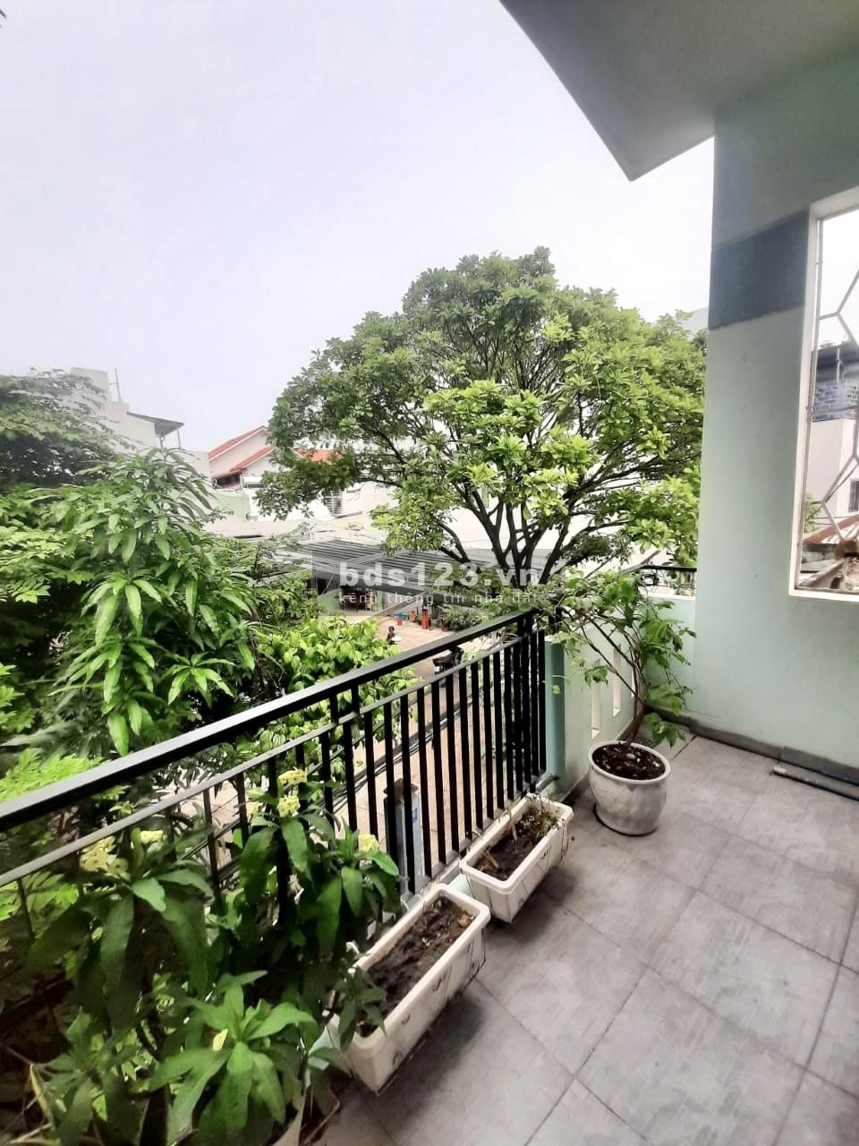 Bán nhà riêng 2 tầng Nguyễn Văn Huề - Kiệt 4M - Mặt tiền gần 10M - 70m2 - Chỉ nhỉnh 2 tỷ