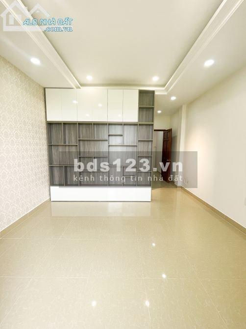 Bán nhà Đại Từ, nhà mới đẹp ngõ rộng, 30m 3 tầng chỉ 3 tỷ