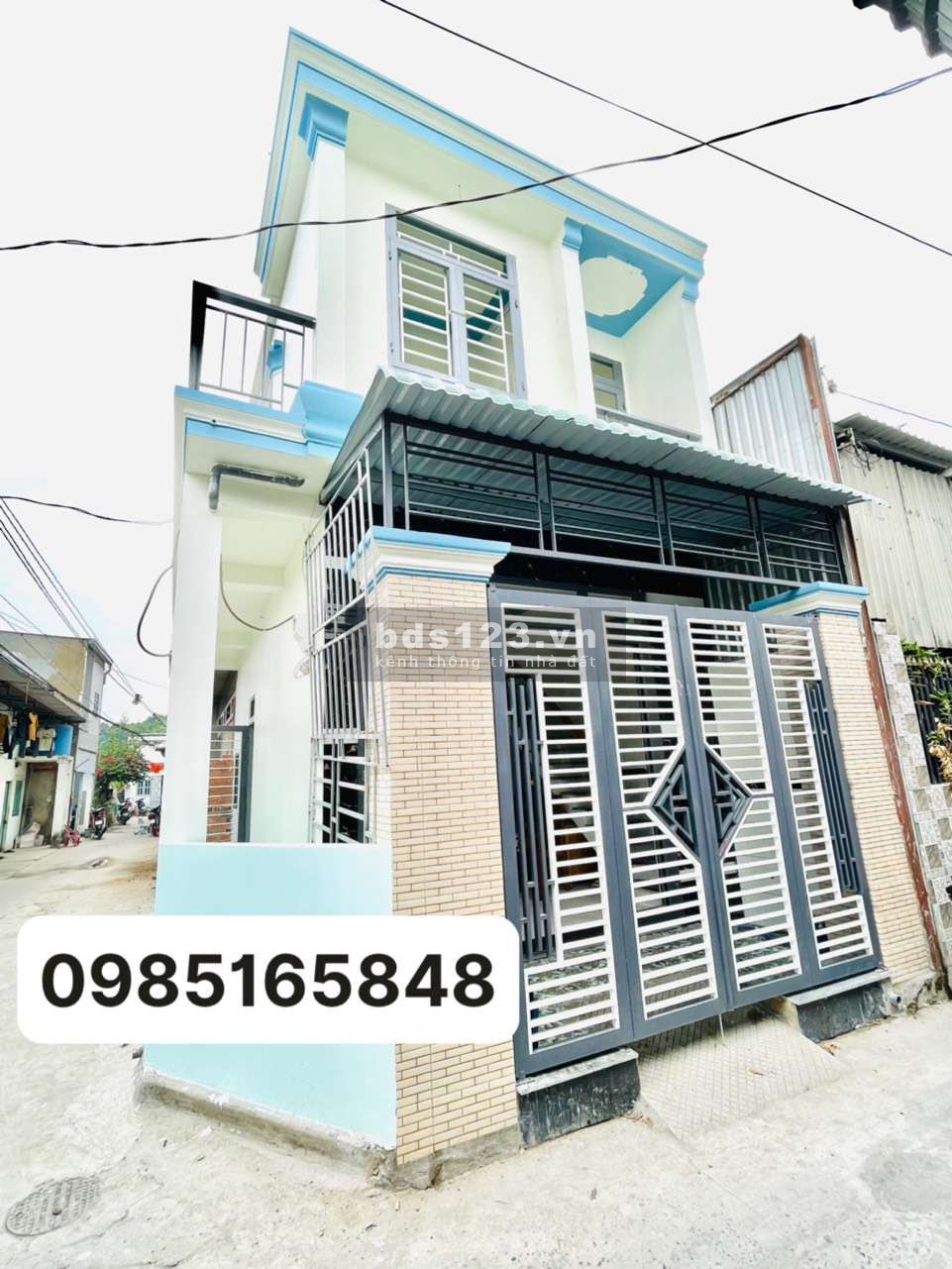 Bán nhà riêng Dĩ An Cầm sổ gốc 2 mặt tiền nhà đẹp ngay xóm vắng