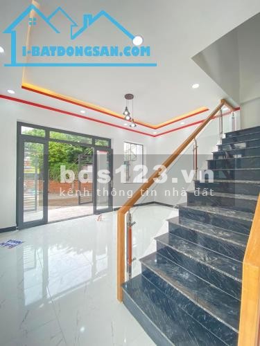 Bán nhà Đại Từ, nhà mới đẹp ngõ rộng, 30m 3 tầng chỉ 3 tỷ