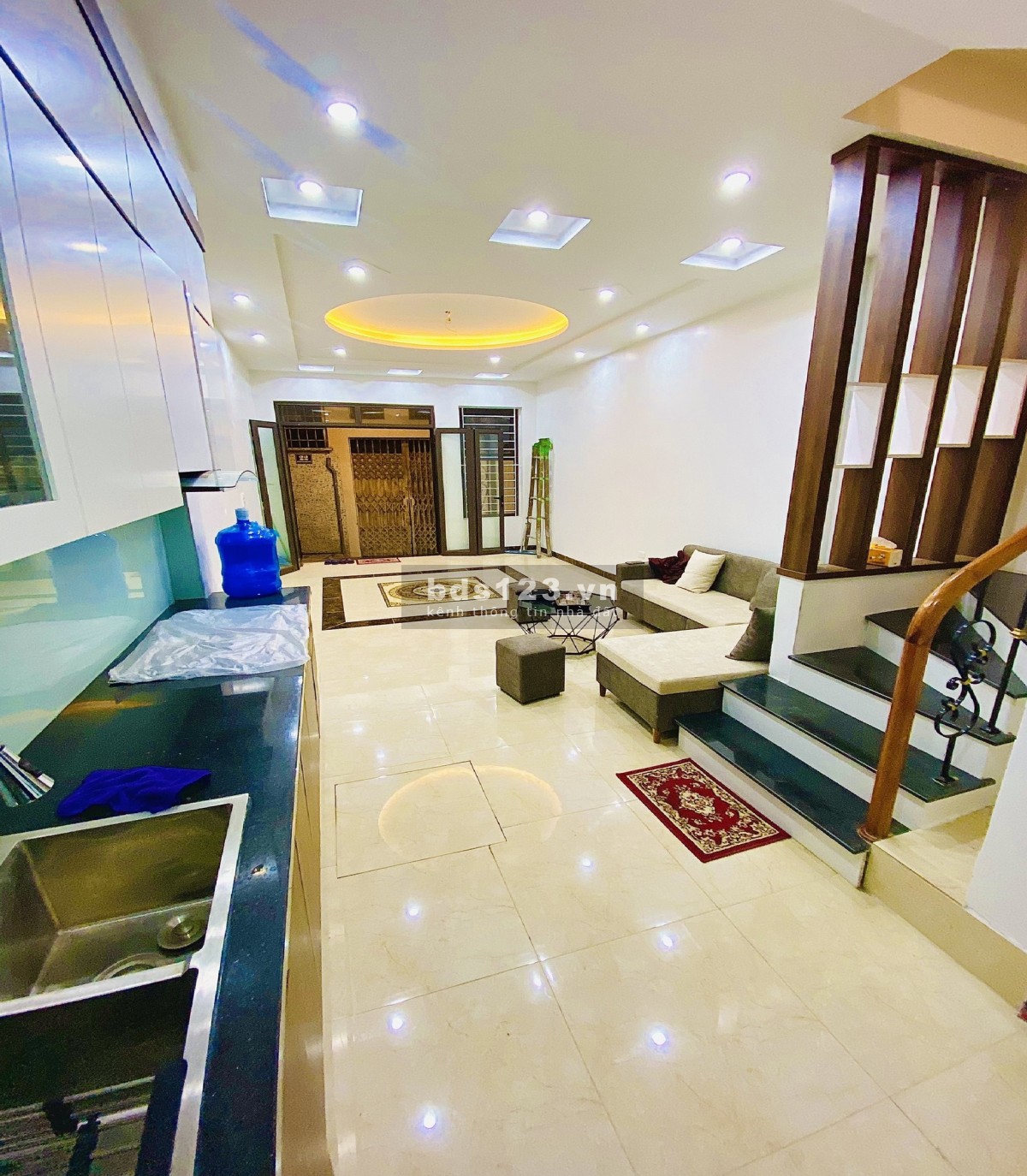 Bán nhà Tân Mai Hoàng Mai, 40m2x4T, Ô TÔ tránh, PHÂN LÔ VỈA HÈ nhỉnh 5 tỷ