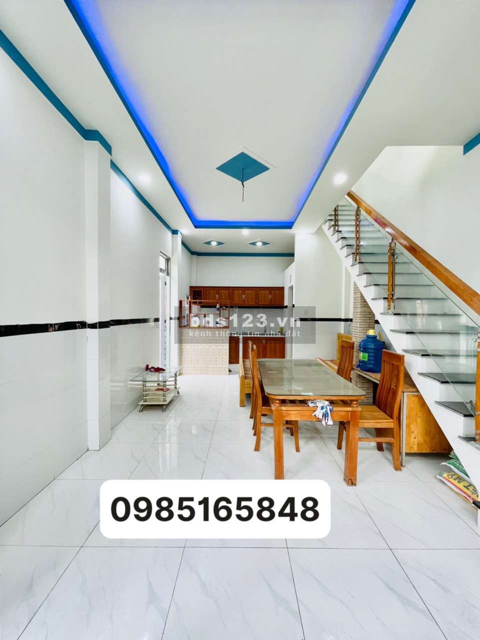 Bán nhà riêng Dĩ An Cầm sổ gốc 2 mặt tiền nhà đẹp ngay xóm vắng