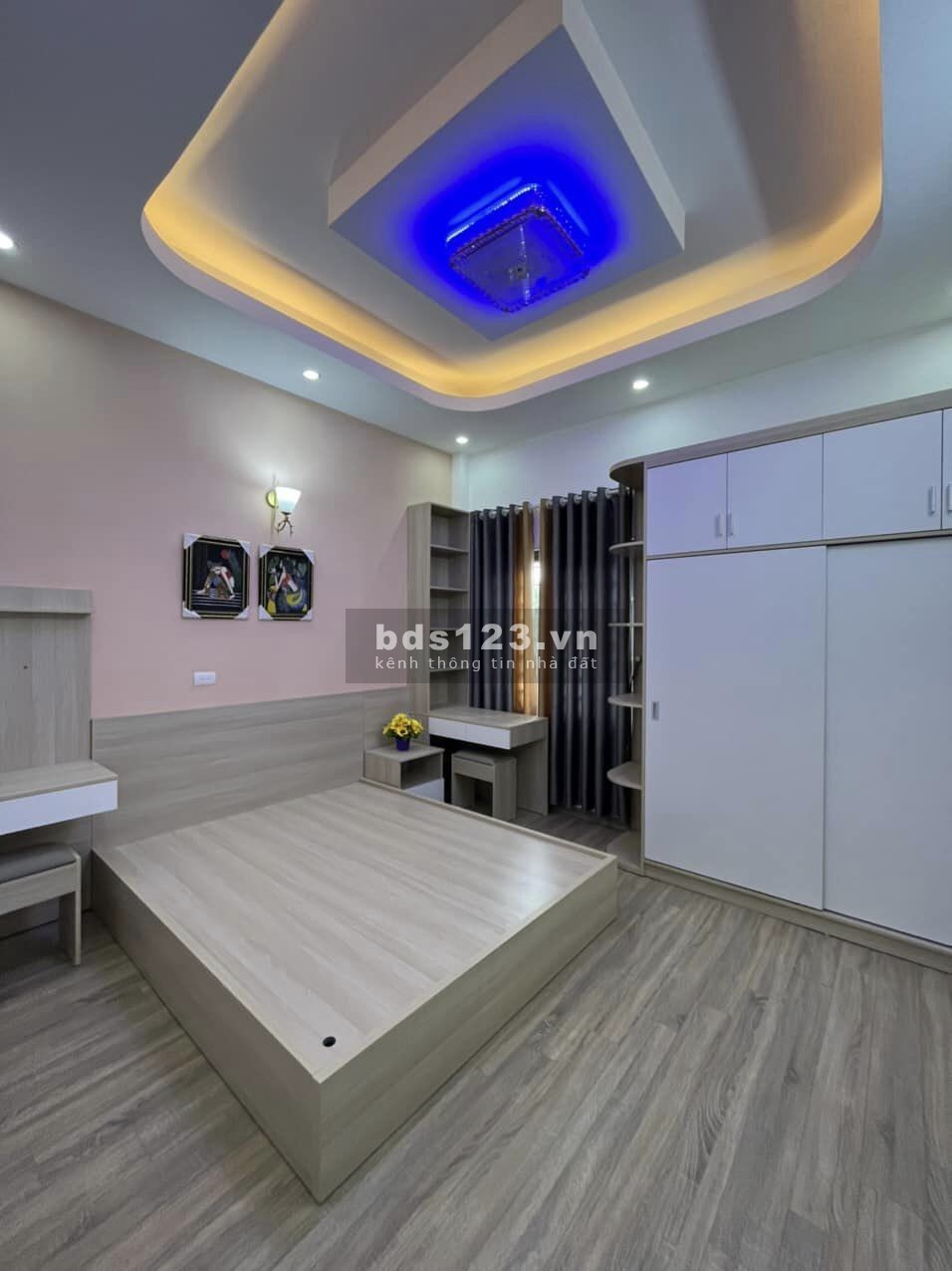 Bán nhà riêng siêu phẩm phân lô - Ô tô tránh, 5 tầng mới - Gara ô tô - Full nội thất - Thang máy