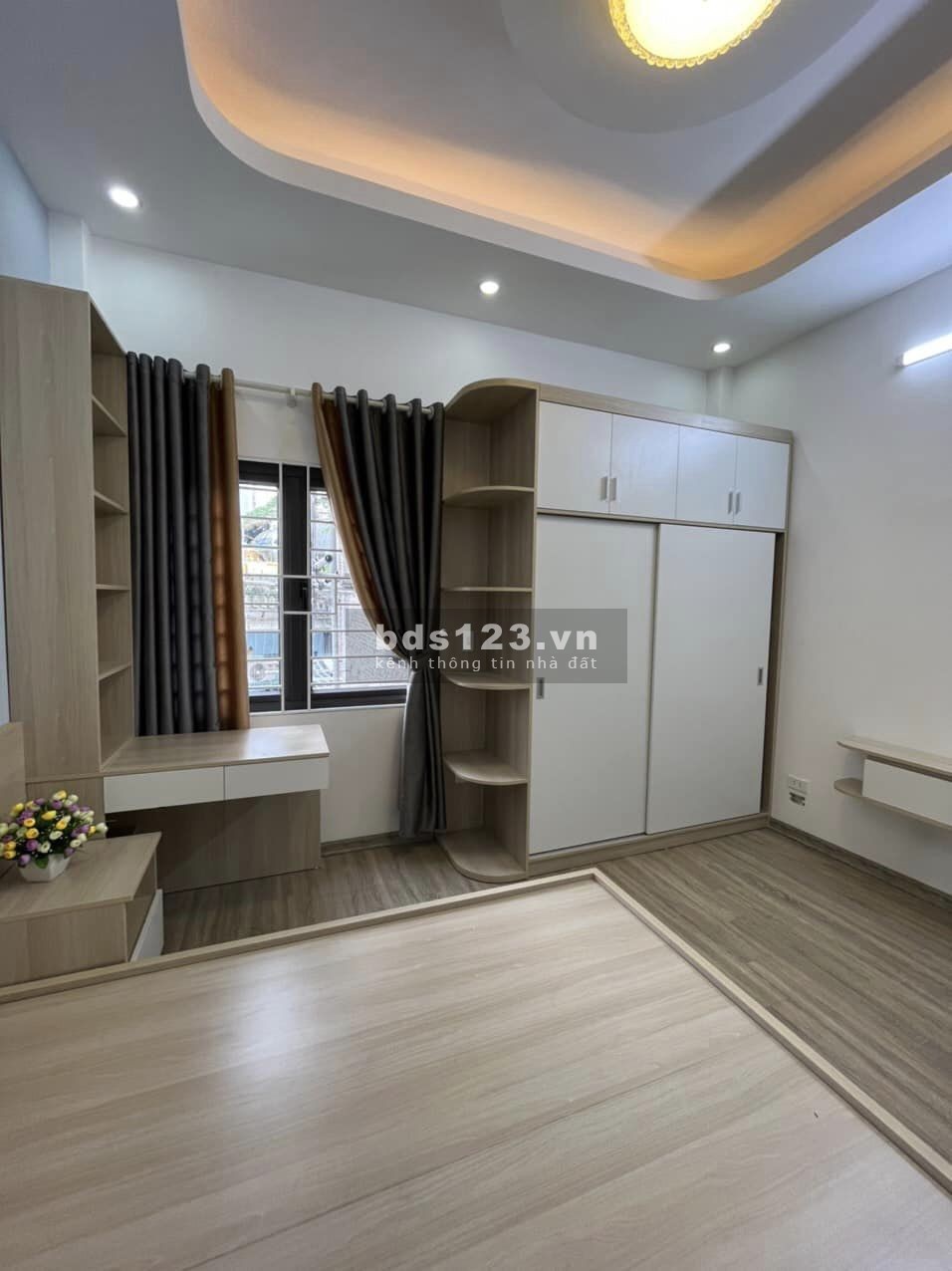 Bán nhà riêng siêu phẩm phân lô - Ô tô tránh, 5 tầng mới - Gara ô tô - Full nội thất - Thang máy