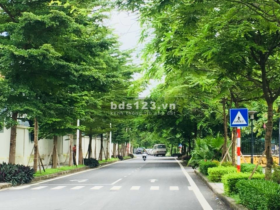 Bán căn hộ chung cư chính chủ 3 ngủ Tòa CT12 Hồng Hà Ecocity