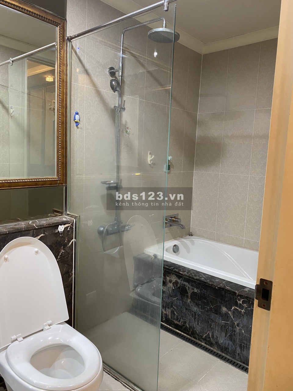 Bán căn hộ Âu Cơ Tower 90m2, 3pn, 2wc, bán tặng nt, sổ hồng có sẵn, góc. Giá thật: 2.8 tỷ