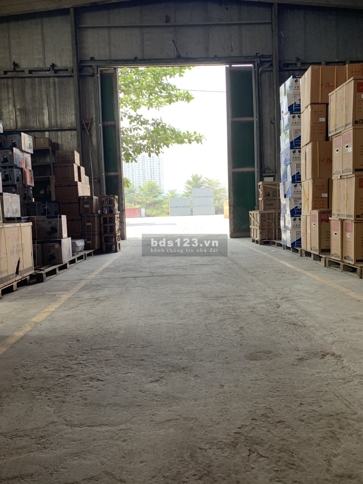 Cho thuê kho xưởng ngay tại trung tâm TP HCM - 85k/m2/tháng