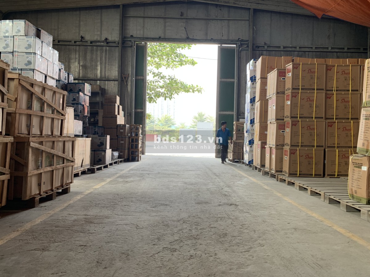 Cho thuê kho xưởng ngay tại trung tâm TP HCM - 85k/m2/tháng