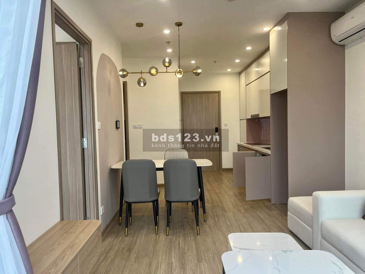 Bán CH Vinhomes 55m2 giá 2.1 tỷ. Full nội thất