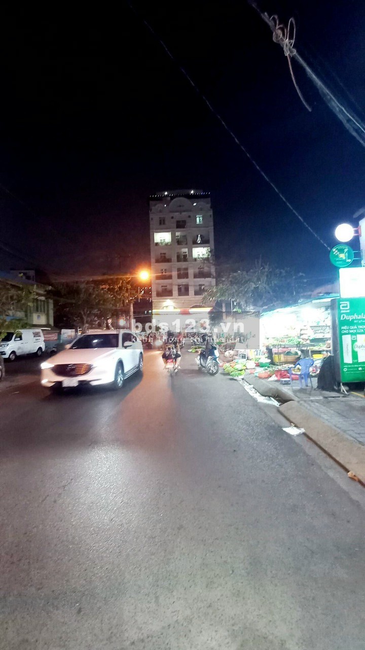 Bán nhà 50M2, mặt tiền đường số 7, đường trước nhà 8M, nội thất đầy đủ, giá 6 tỷ