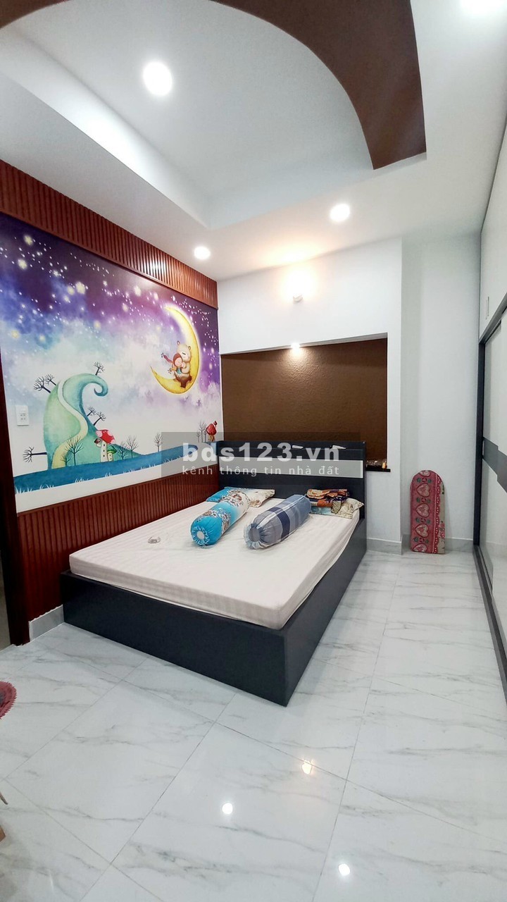 Bán nhà 50M2, mặt tiền đường số 7, đường trước nhà 8M, nội thất đầy đủ, giá 6 tỷ