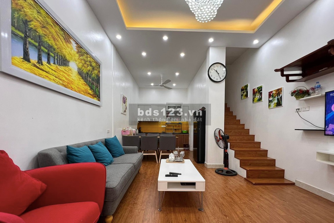 Bán nhà ngõ 322 Mỹ Đình - Nhỉnh 5 tỷ - Kinh doanh – Ngách thông – Dân xây - Nội thất đắt tiền
