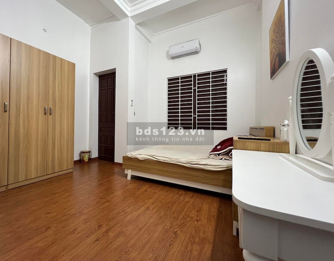 Bán nhà ngõ 322 Mỹ Đình - Nhỉnh 5 tỷ - Kinh doanh – Ngách thông – Dân xây - Nội thất đắt tiền
