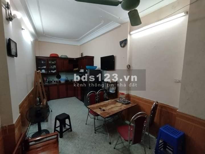 Bán nhà Đường Hoàng Mai 39m, 4 tầng, mt 3.3m, giá 3 tỷ.