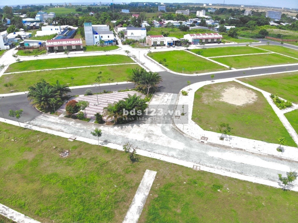 Cần bán mặt tiền đất nền dự án 156m2, đường Nguyễn Thái Bình