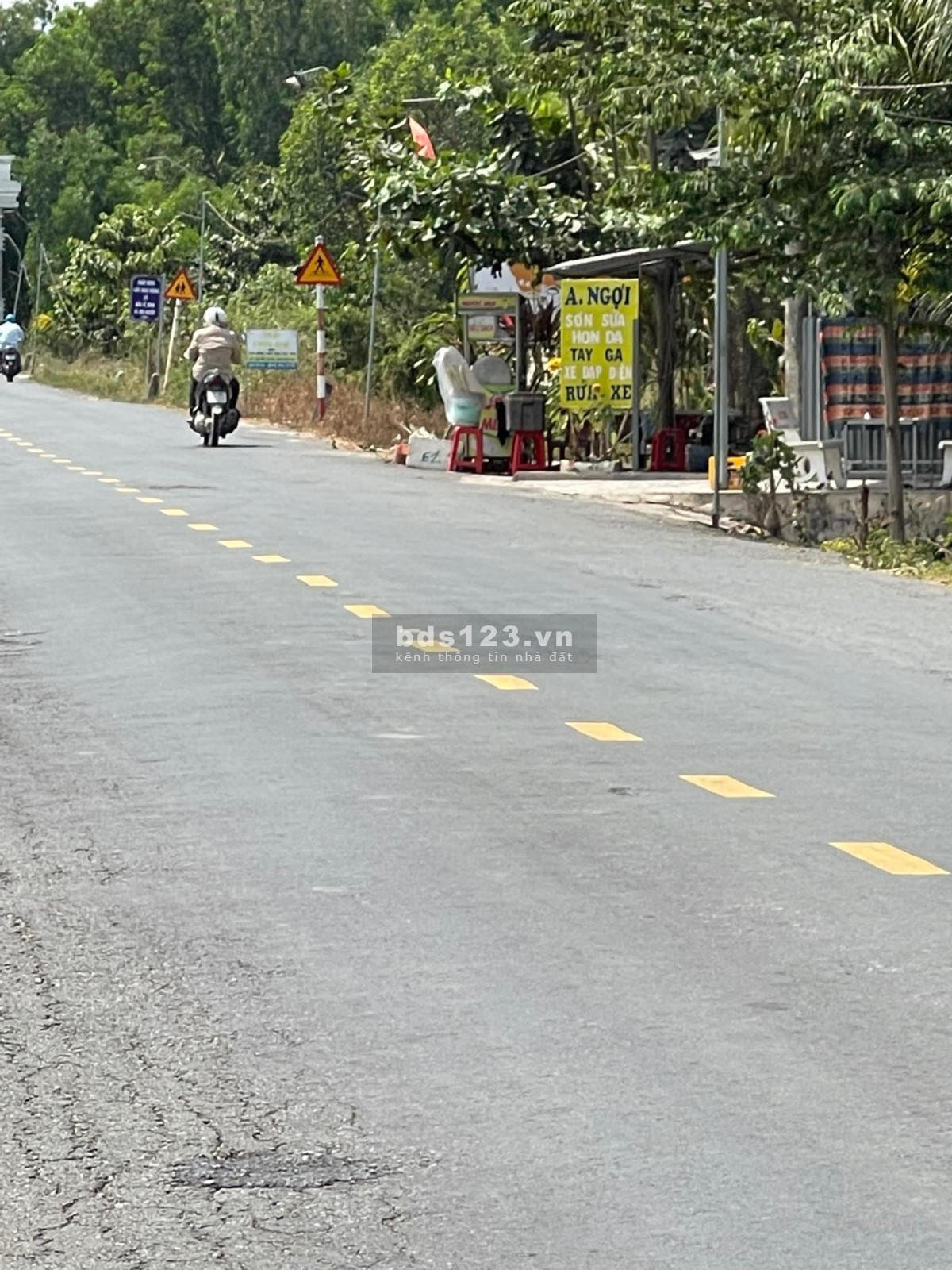 Bán đất 1696M2 có 139M2 thổ,19mx85m, mặt tiền đường tỉnh 829 huyện Tân Thạnh Long An