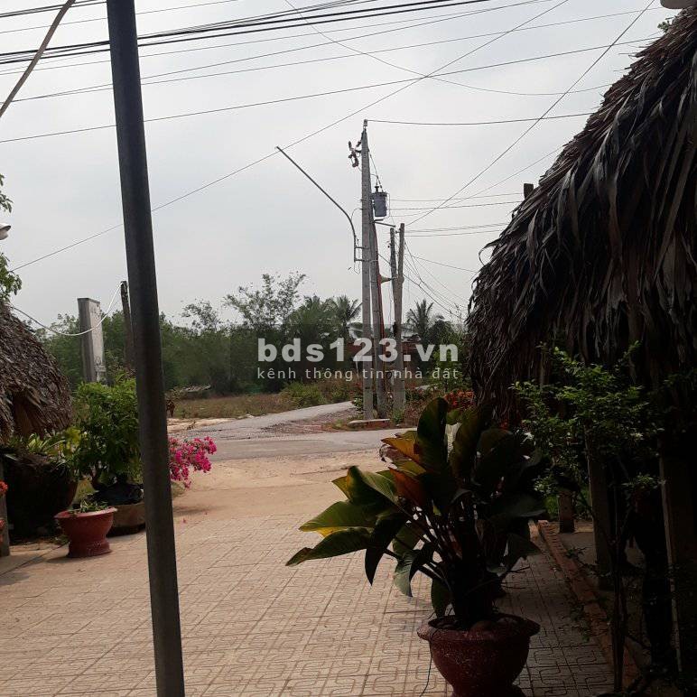 Ngộp cần ra nhanh nền đất mặt tiền đường quy hoạch lộ giới 20m TT. Tân Biên gần ngã 3 lớn