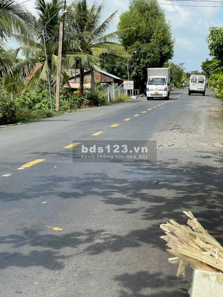 Bán đất 1696M2 có 139M2 thổ,19mx85m, mặt tiền đường tỉnh 829 huyện Tân Thạnh Long An