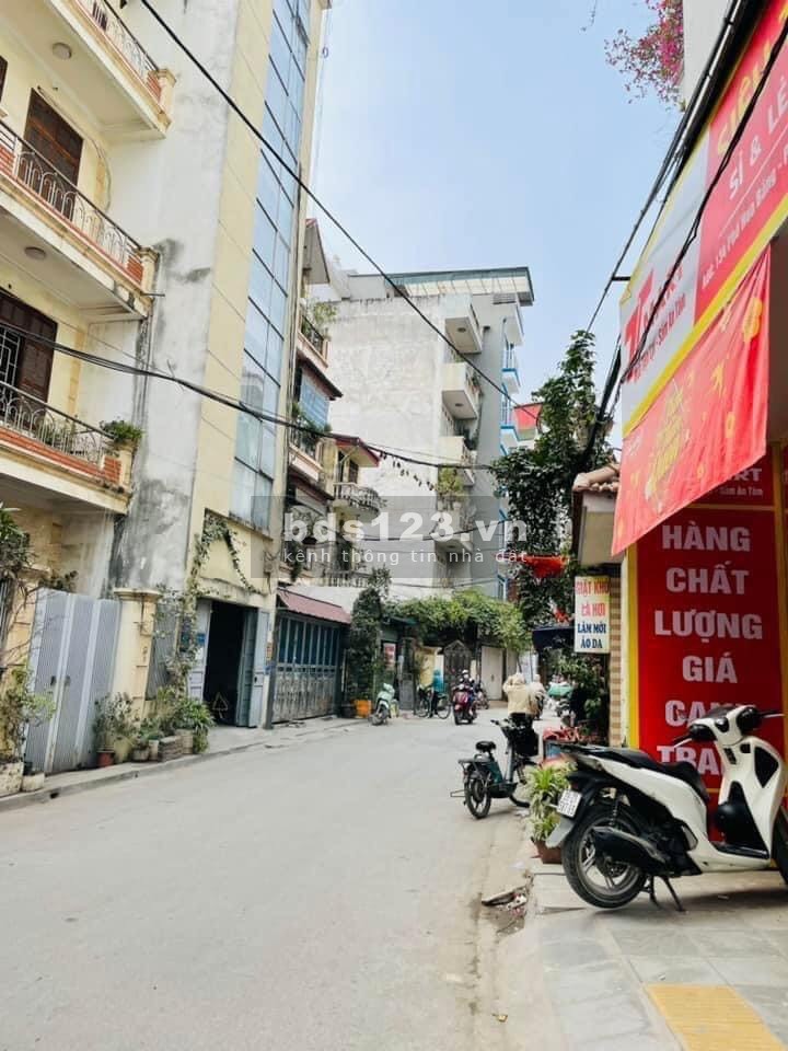 Bán nhà trung tâm Cầu Giấy, 90m2, 5 tầng, kinh doanh, MT 6m, giá 13.2 tỷ.