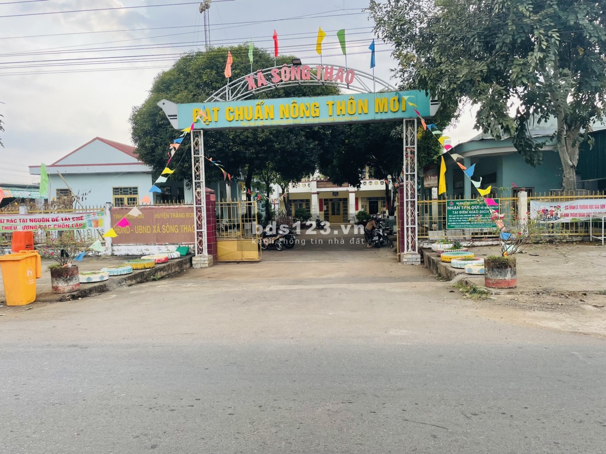 Bán nguồn đất thổ chính chủ giá mềm nhất khu vực nằm sát QL1A, sổ sẵn. Cách vành đai 4 chỉ 6KM