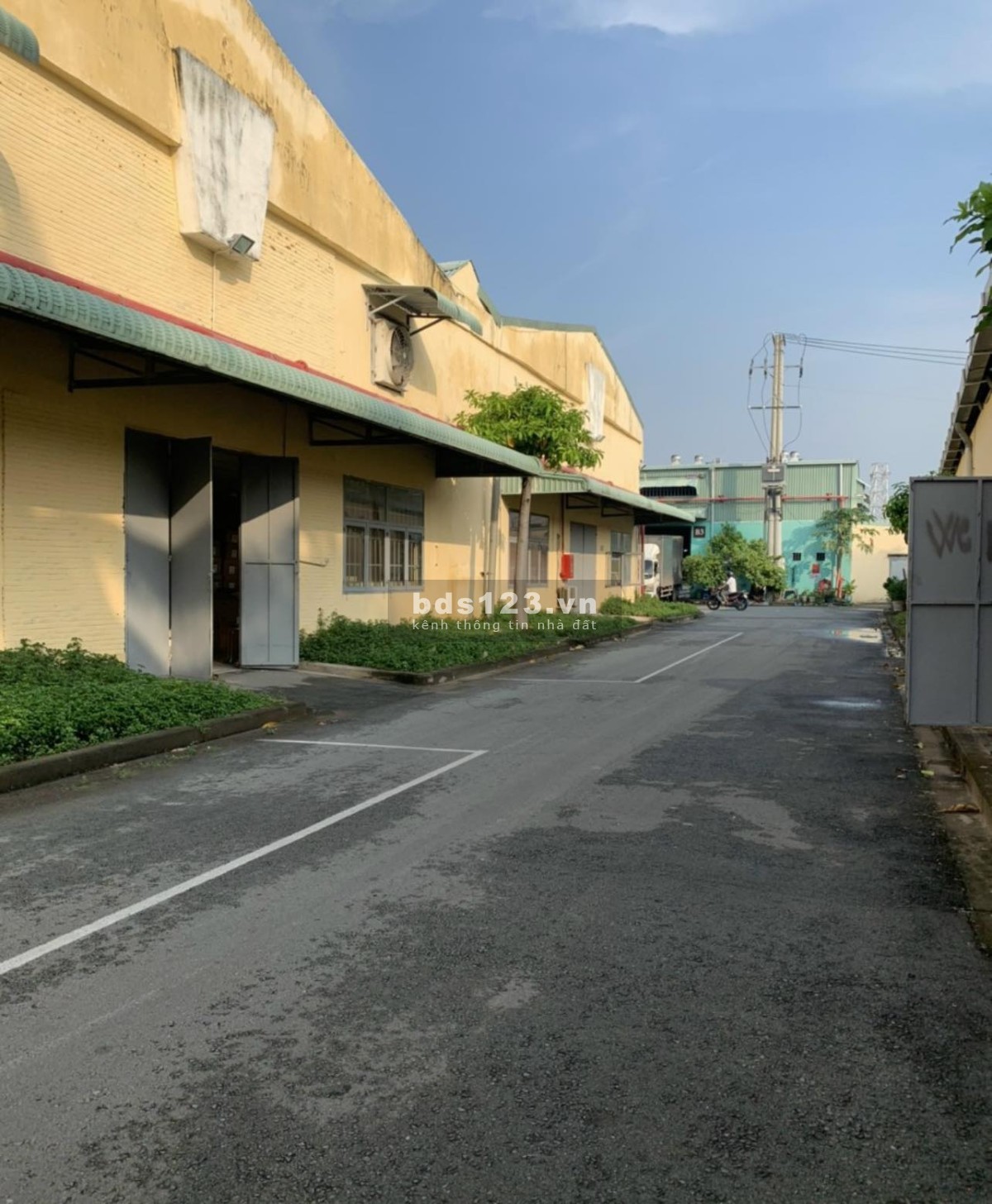 Cho thuê kho xưởng 700m2 Quốc Lộ 1A, P. Hiệp Bình Phước, Quận Thủ Đức