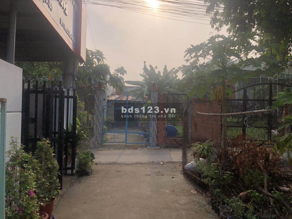 Chính chủ bán nhà phố hẻm 273 Nguyễn Đức Thuận,100m2 full thổ cư. hẻm oto 7 chỗ