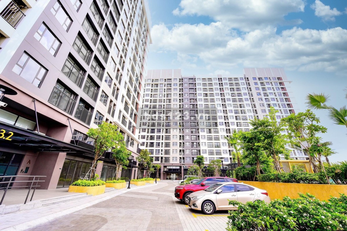 Cho thuê shop Park5 , mặt tiền 25m, thuê 1 được 2, free 6 tháng tiền nhà và 6 tháng phí quản lý.