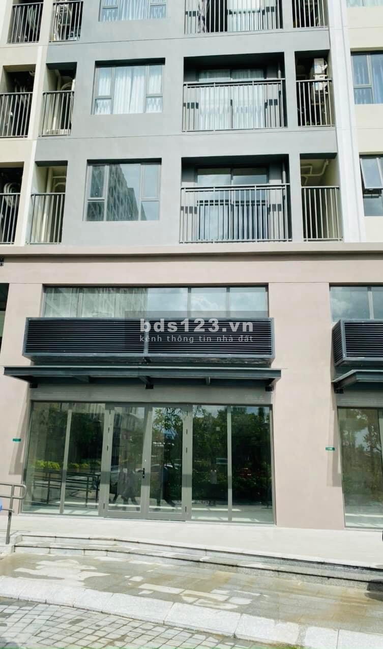 Cho thuê shop Park5 , mặt tiền 25m, thuê 1 được 2, free 6 tháng tiền nhà và 6 tháng phí quản lý.
