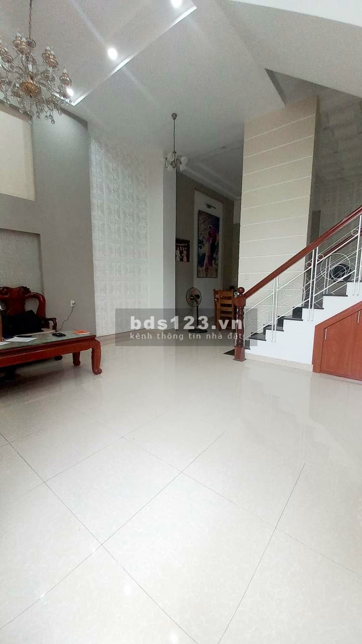 Bán nhà 50M2, đường 66 P. Tân Phong Quận 7, giá 6 tỷ