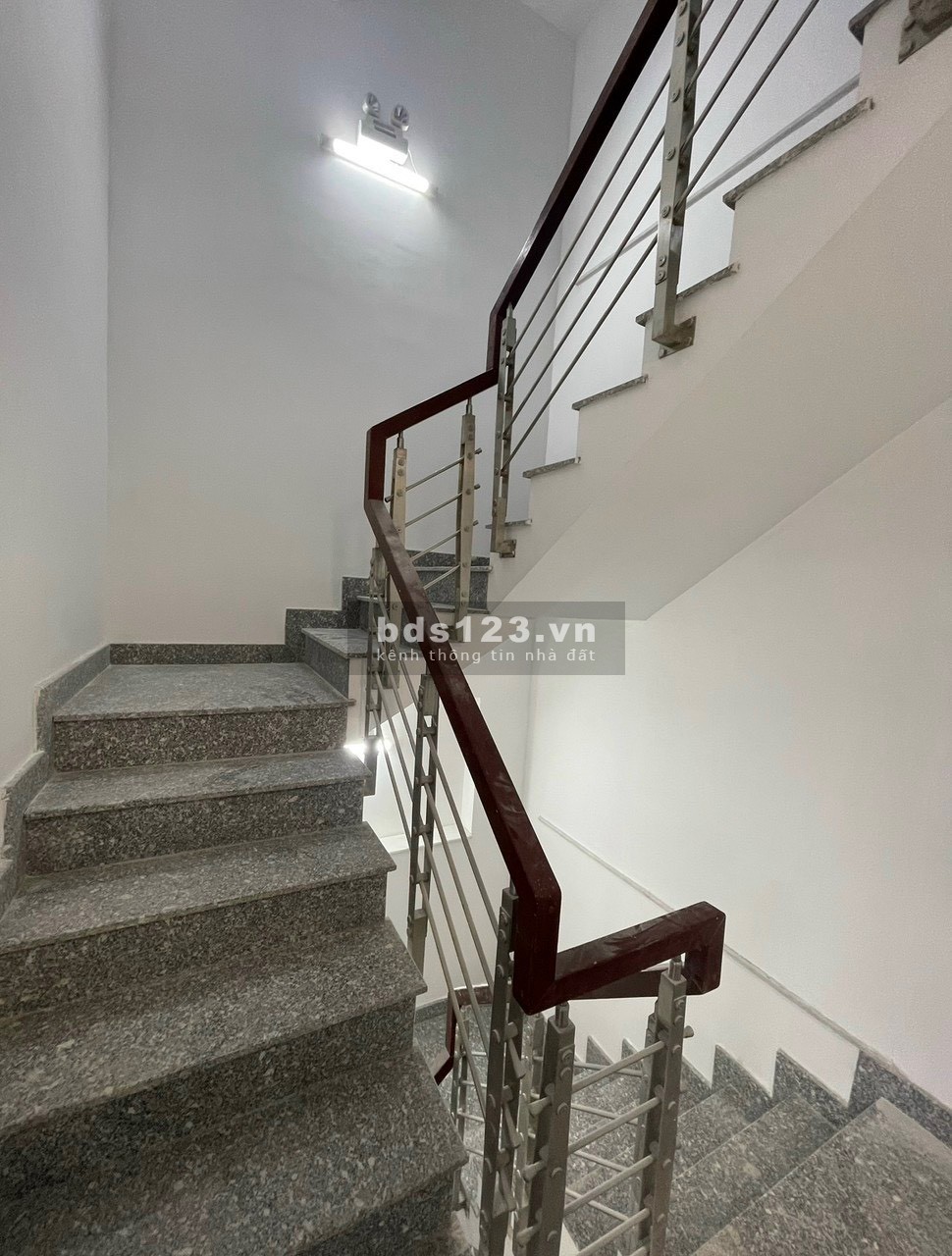 Cho thuê 3 tầng trong tòa nhà 7 tầng 1 hầm làm Văn Phòng, Giá 10$/1m, Đ. Bạch Đằng, P2, Tân Bình