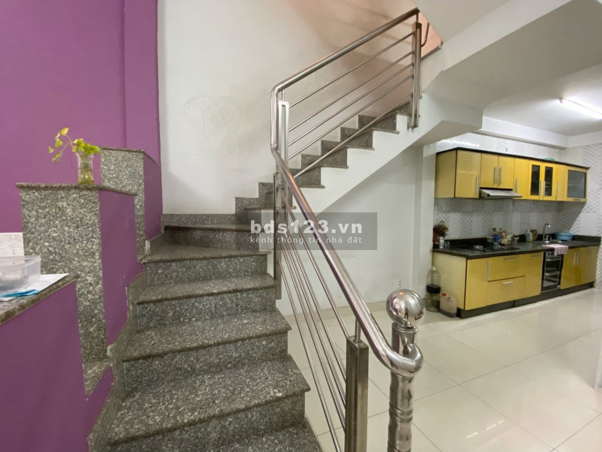Bán nhà hẻm xe hơi đường Bình Giã, phường 13, quận Tân Bình.