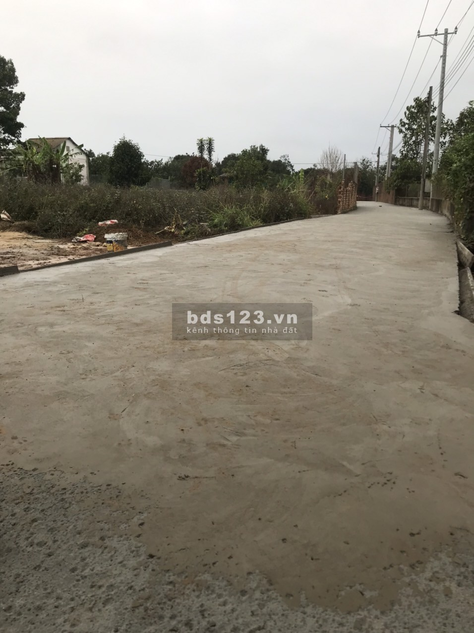 Chính chủ cần bán lô đất ngay trung tâm xã, 700 triệu buông sổ không đắn đo suy nghĩ
