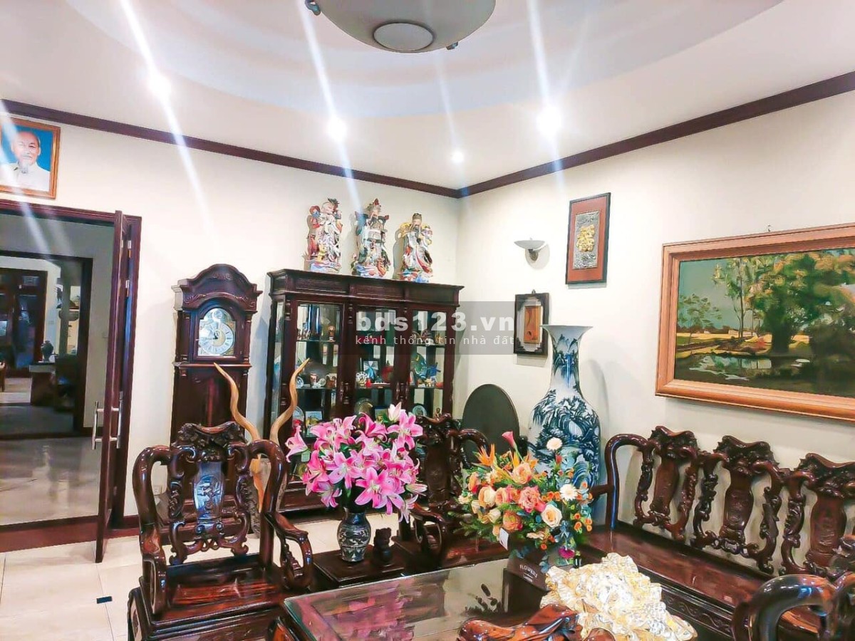 Bán biệt thự phố Thái Hà, Đống Đa. Dt 250m, 4T, MT 7,5m, 55 Tỷ. Cực Hiếm, Để ở đẳng cấp, Làm Vp đỉnh