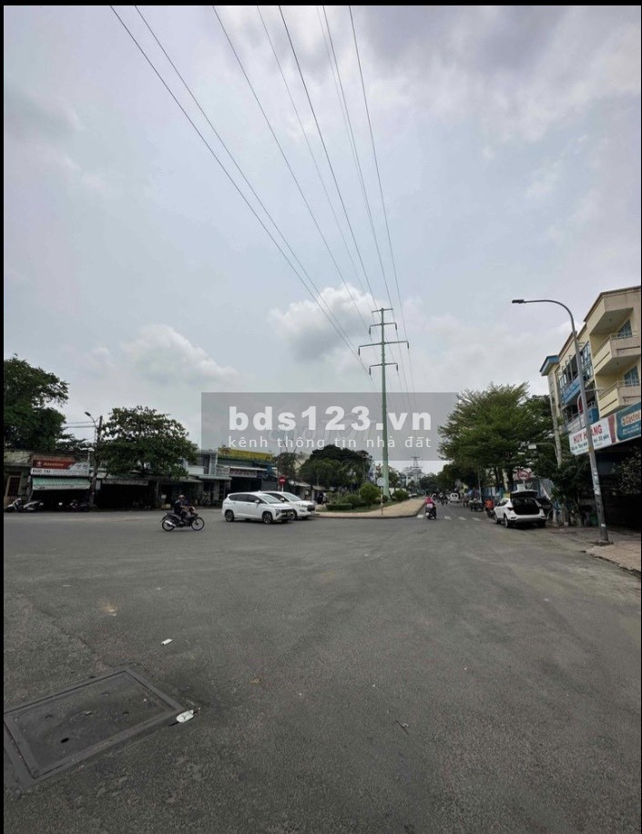Bán lô đất thổ cư hẻm xe hơi khu Vip Trần Tấn P.TSN Tân Phú