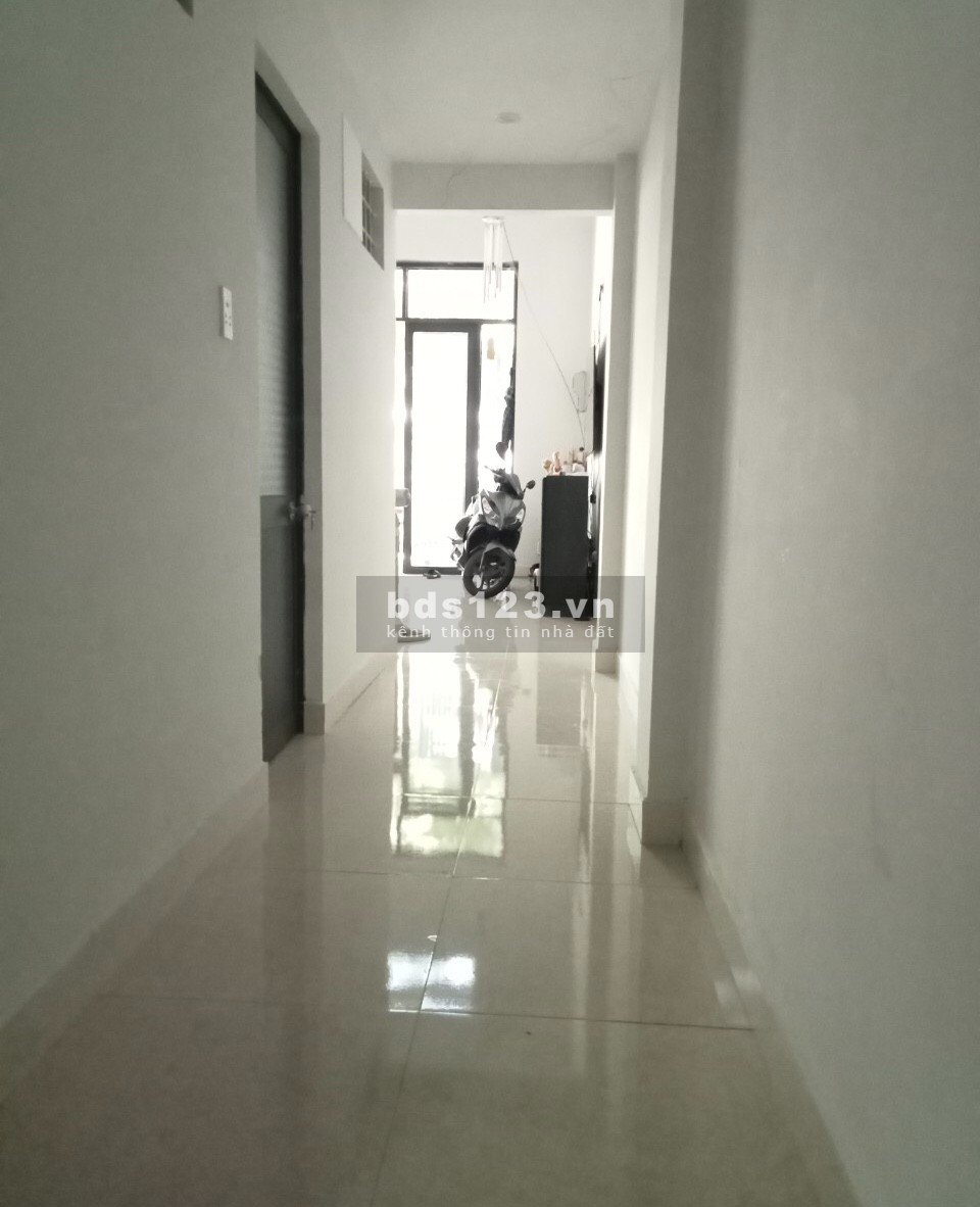 Cho thuê nhà nguyên căn gác đúc sát mới đẹp gần chợ Cẩm Lệ giá 6 triệu