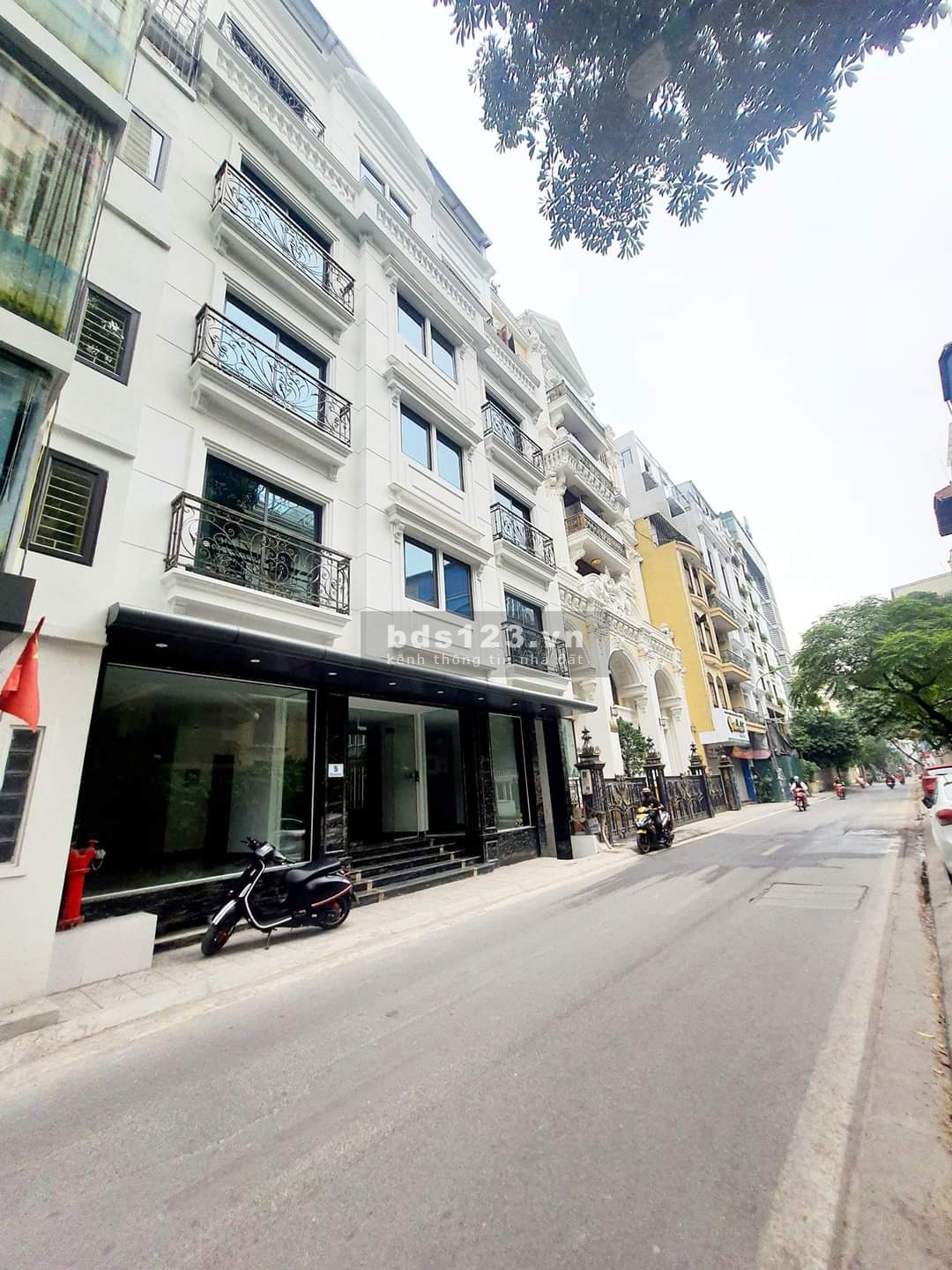 Siêu phẩm! Nhà mặt phố quận Ba Đình, 105m2, 9 tầng, MT 10 m, kinh doanh sầm uất, giá 65 tỷ.