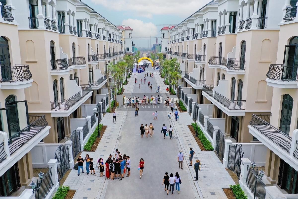 Chính chủ bán 2 biệt thự Sao Biển 6 cạnh nhau, áp góc ngã tư - mặt 4.5m - gốc 8.7tỷ - bán 6.9 tỷ