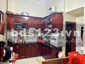 Nhỉnh 7 tỷ - Trần Quốc Vượng-TRUNG TÂM CẦU GIẤY, sở hữu ngay nhà đẹp KD, Dt 60m2