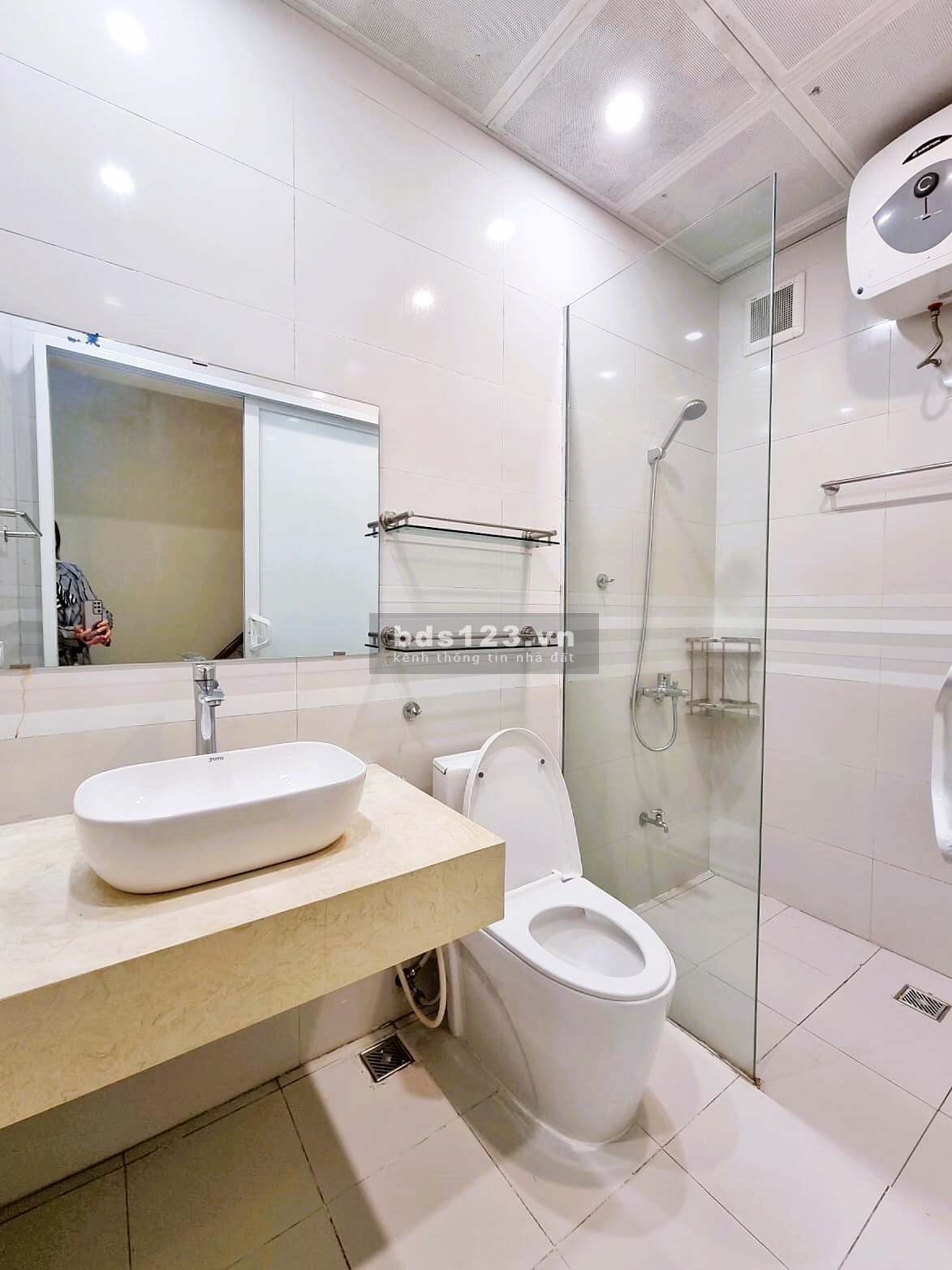 Bán nhà mặt phố Ven Hồ Tây – 55m2 x 6T Thang máy – Gara – Vỉa hè – Lô góc Chỉ 24.5tỷ.