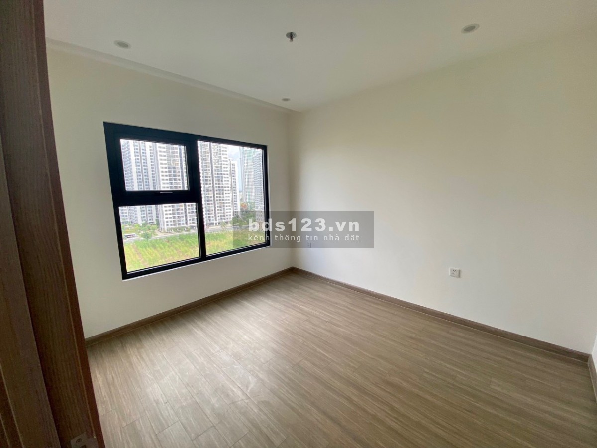 Bán lỗ căn hộ 2PN Origami Vinhomes Quận 9 chỉ 2,450 tỷ