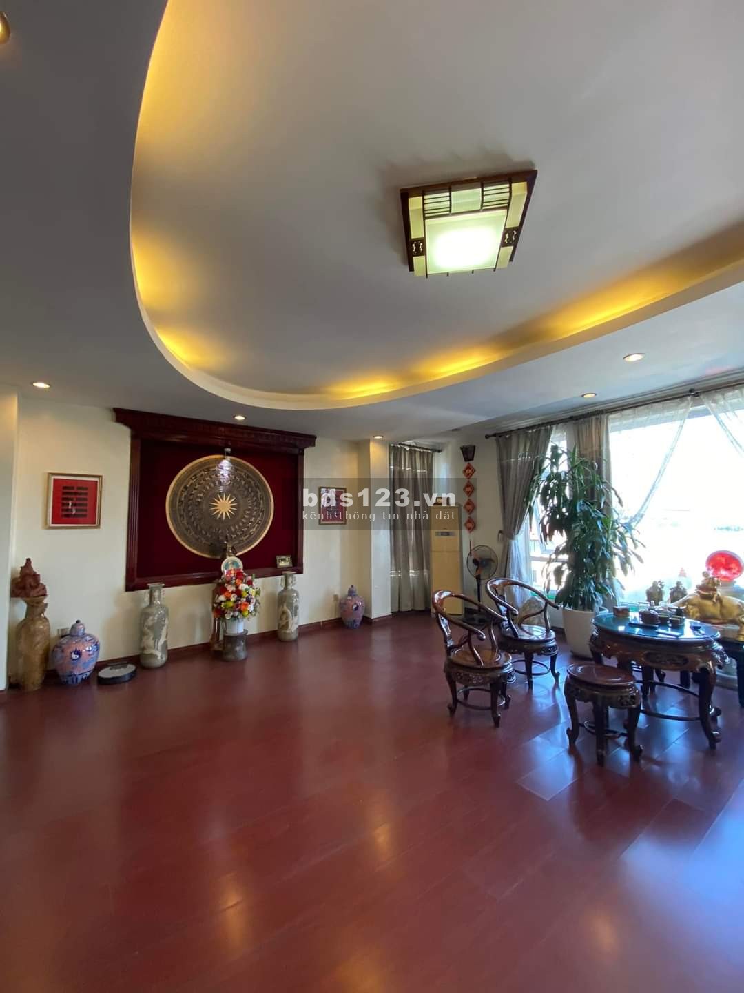 Hàng hiếm! Bán nhà Phố Lạc Long Quân, Tây Hồ, 150m2,, 8 tầng thang máy, MT 8m, view hồ , giá 55 tỷ.
