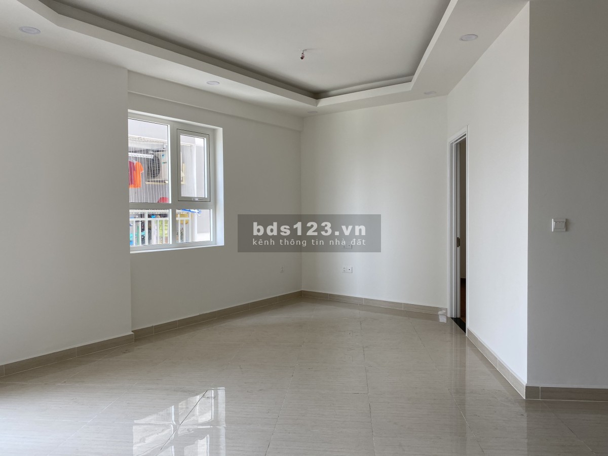 Ngộp ngân hàng bán lỗ hạ giá 300tr căn hộ 3PN 96m2 giá 3tỷ4 bao hết, công chứng sang tên