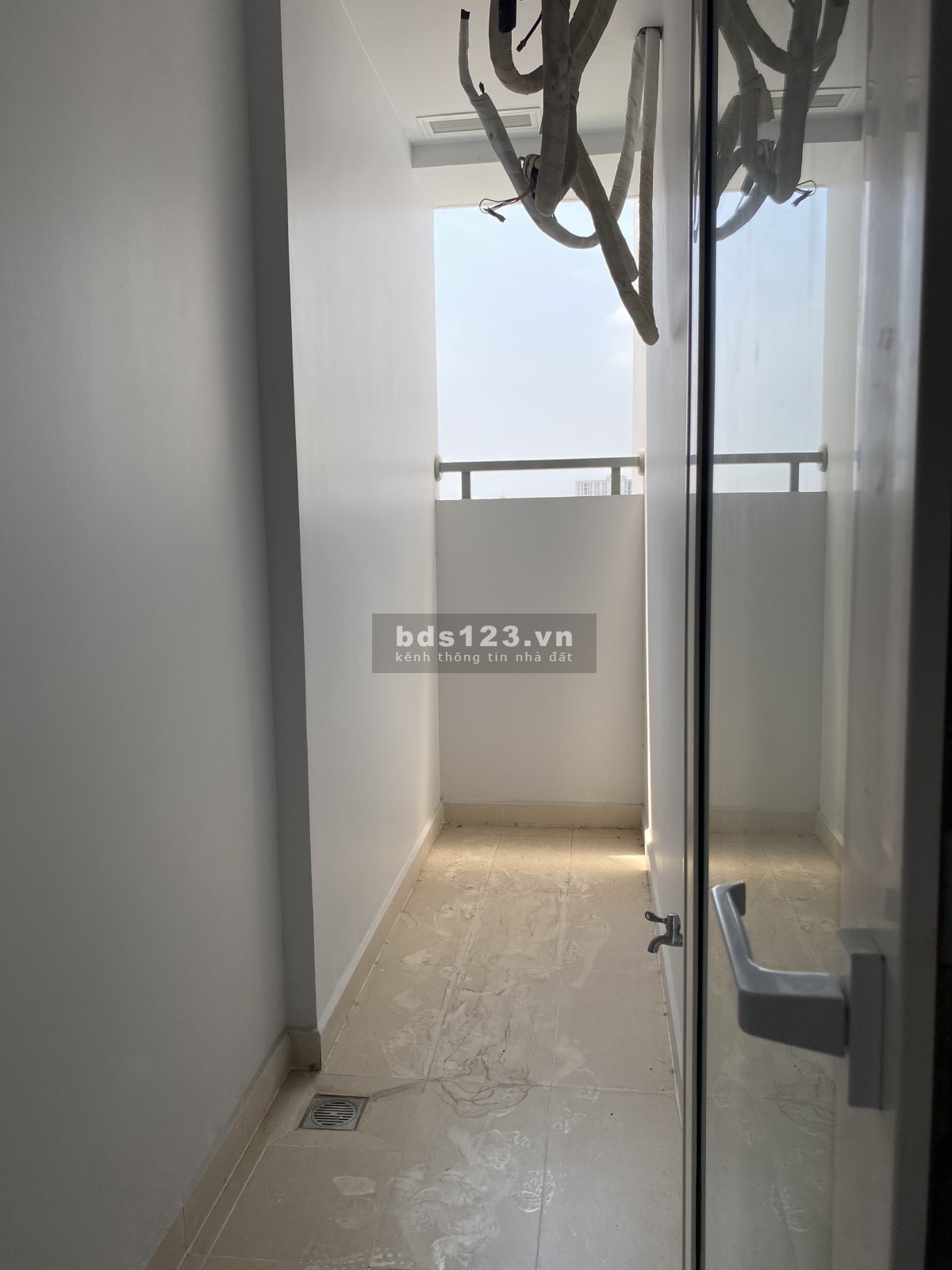 Ngộp ngân hàng bán lỗ hạ giá 300tr căn hộ 3PN 96m2 giá 3tỷ4 bao hết, công chứng sang tên