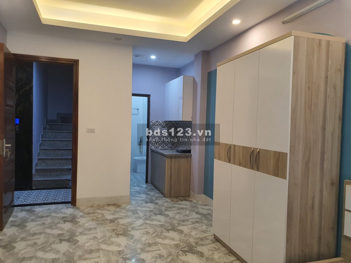 Bán nhà quận Hoàng Mai 7 tầng, thang máy, 8 tỷ