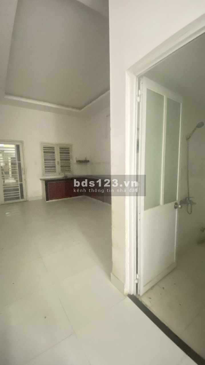 Cho Thuê Nhà Mặt Tiền Phan Văn Hớn 1 Trệt 1 Lầu