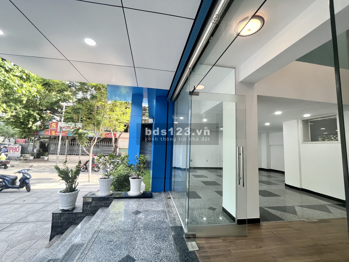 Chính chủ cho thuê văn phòng 70M2 khu sân bay Tân Bình - Bao bàn ghế làm việc