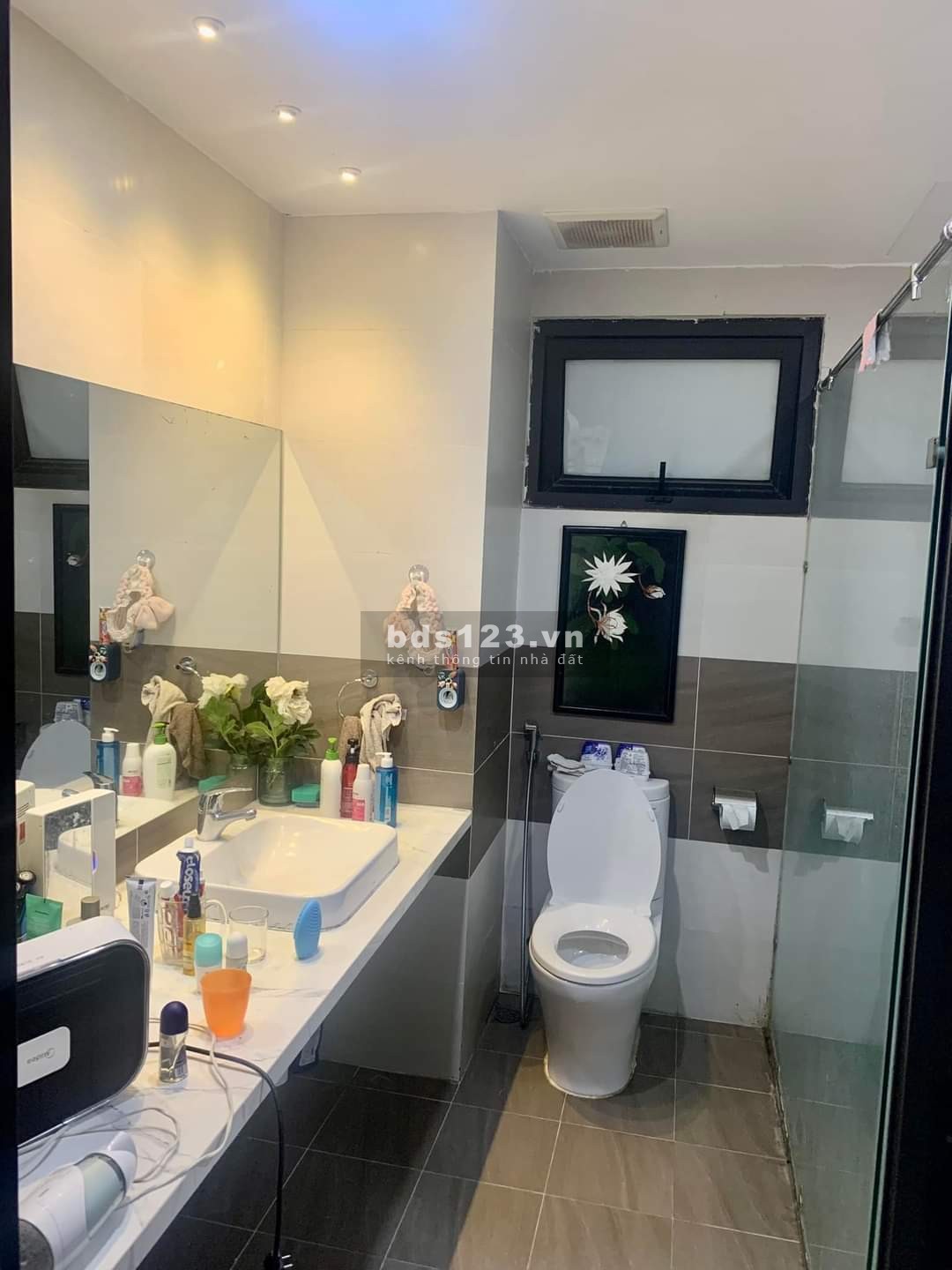 Bán căn ngoại giao ban công đn ct15 Green Park Việt Hưng Long Biên 120, 5m2 3pn.2wc.4,8x tỷ