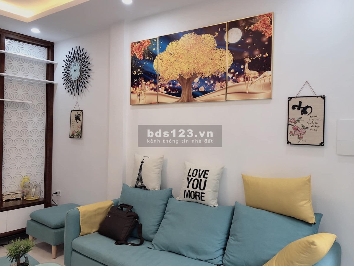 Hiếm! Bán nhà Phú Đô, Mỹ Đình 33m2x5t full đồ, cách oto vài bước chân chỉ 3,25 tỷ