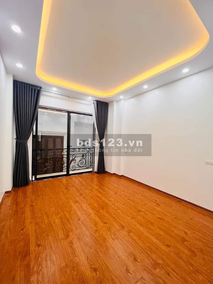 Bán nhà gần đường ô tô Minh Khai, Hai Bà Trưng 38m, 4 tầng, mặt tiền 3.4m, giá 5.35 tỷ.